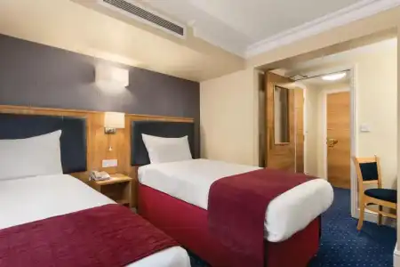Days Inn by Wyndham London Hyde Park - 29