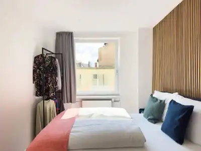 Melter & Apartments - a Neighborhood - 90