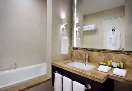Marriott Executive Apartments Downtown Abu Dhabi - 9