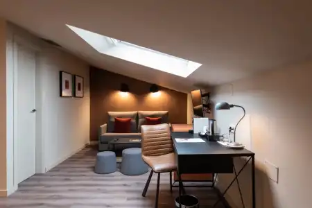 Atenea Rekord Suites Barcelona - 18