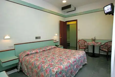 Le Petit - 33