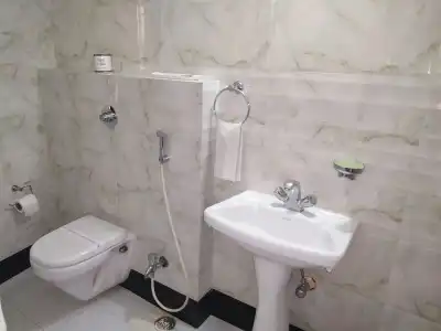 Executive Tower - 10