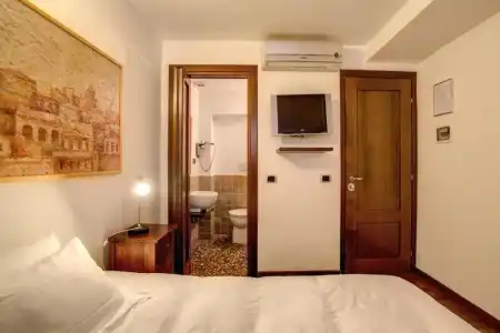 Residenza Domizia- Guest House - 12