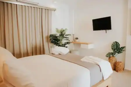 Elia Boutique - 5