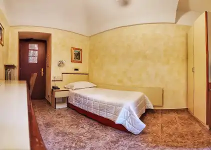 Le Petit - 23