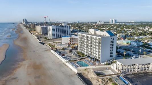 Tropical Winds Resort - 60