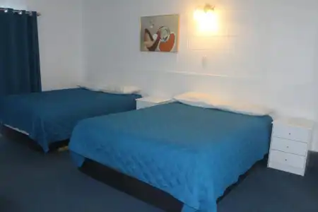 Golden Glow Motel - 1