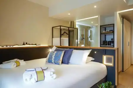 Mercure Avignon TGV et Spa - 44