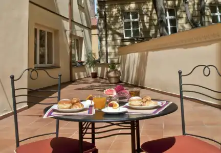 Caesar Prague - 10