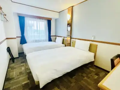 Toyoko Inn Higashi Hiroshima Station - 8