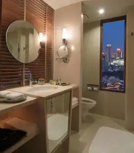Courtyard by Marriott Bangkok - 10