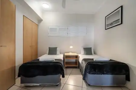 Rolling Surf Resort - 128