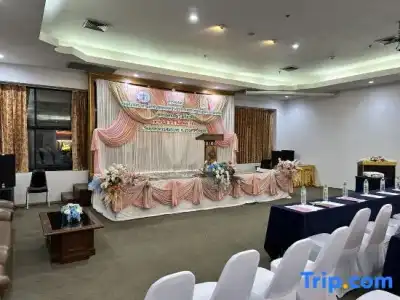Grand Phranakhon - 12