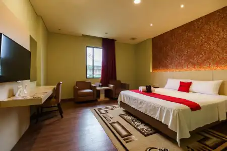 RedDoorz Plus near Ancol - 31