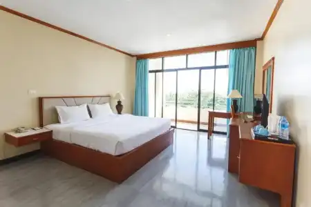 Surin Majestic - 81