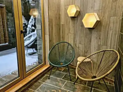 BOUTIQUE Entry E - 7