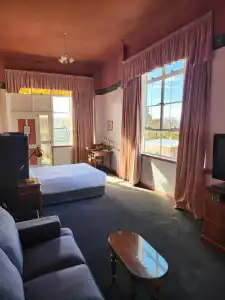 The Macquarie - 20