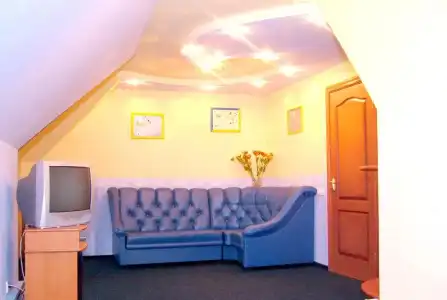 Hottey - 24