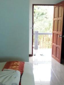 The Sea At Lanta - 110