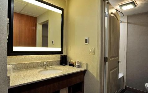 Best Western Plus Clocktower Inn - 67