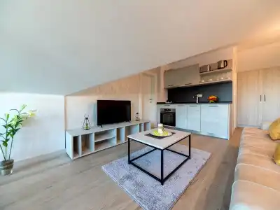 Luxury Apartments Queen - 52