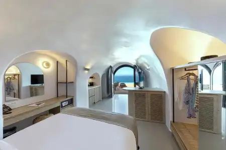 Olvos Luxury Suites - 38