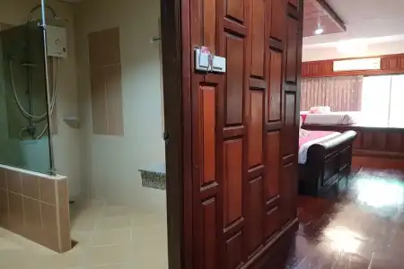 PoonSook Resident - 26