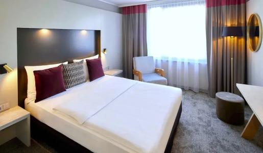 Ramada by Wyndham Essen - 57