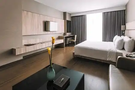 Adelphi Suites Bangkok - 169