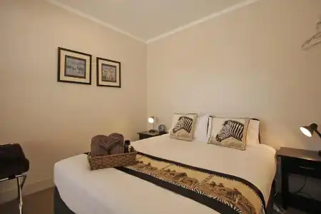Big Five Motel - 26