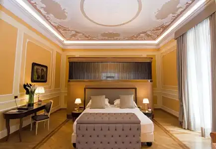 Bristol Palace - 111