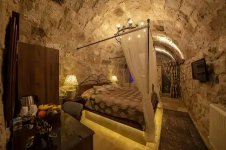 Sunak Cave - 100