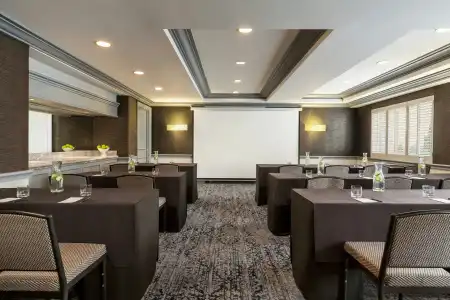 Hilton Checkers Los Angeles - 29