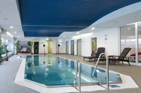 Courtyard by Marriott Dresden - 8