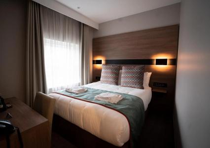 Merit Kensington - 121