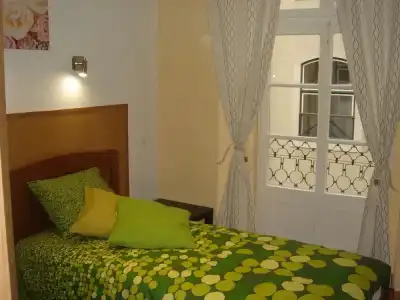 DownTown Guest House - 60
