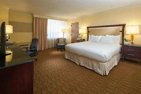 Hilton Raleigh North Hills - 32