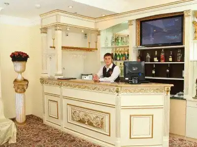 Royal De Paris - 18