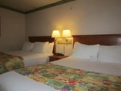 Old Town Inn - 8