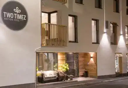 TWO TIMEZ - Boutique - 1