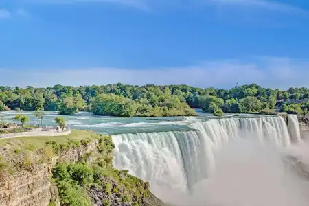 Days Inn & Suites by Wyndham Niagara Falls/Buffalo - 13