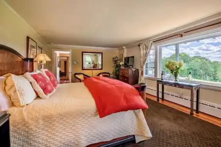 Wilburton Inn - 74