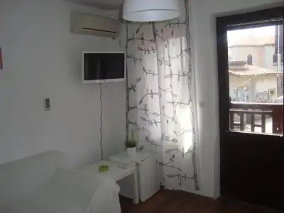 Deep Blue Guest House - 18