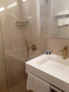 Residence - 17