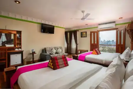 Okay Palace - 102