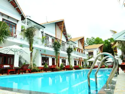 Camellia Resort & Spa - 13