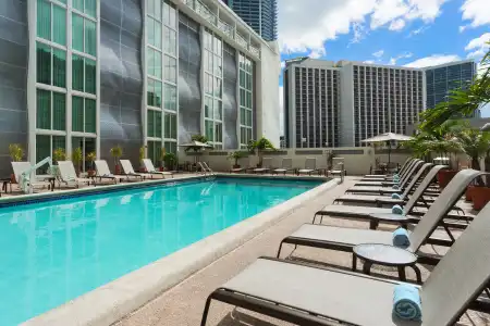 Courtyard by Marriott Miami Downtown - 17