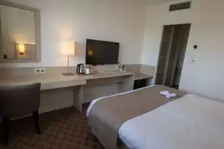 Best Western Le Roof - 150