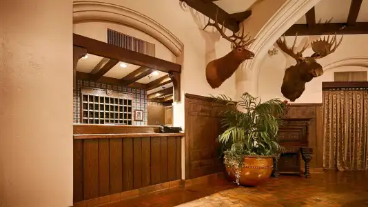 Best Western Premier Mariemont Inn - 27