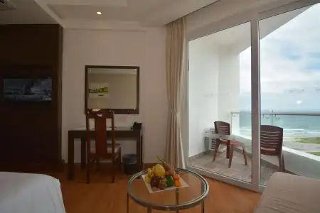 Ocean Waves Resort - 7
